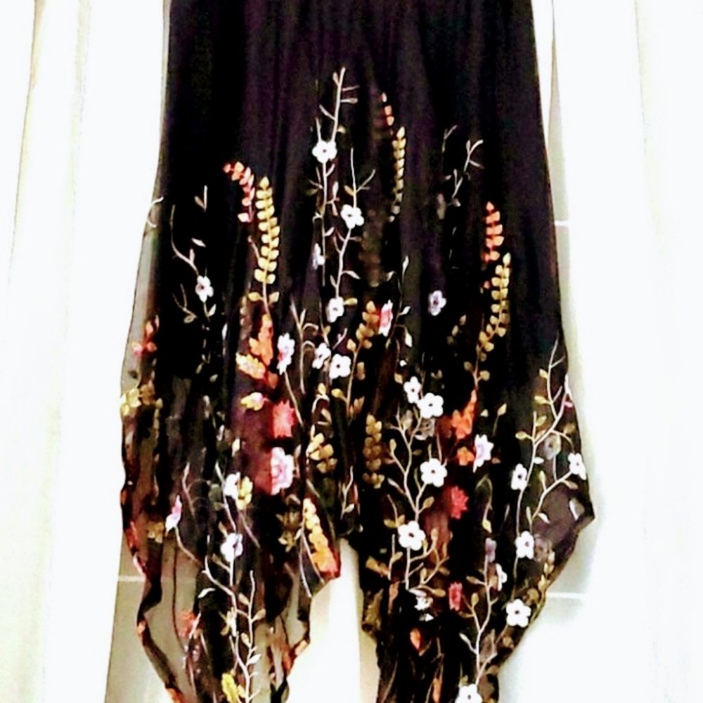 INC black skirt with flower embroidery